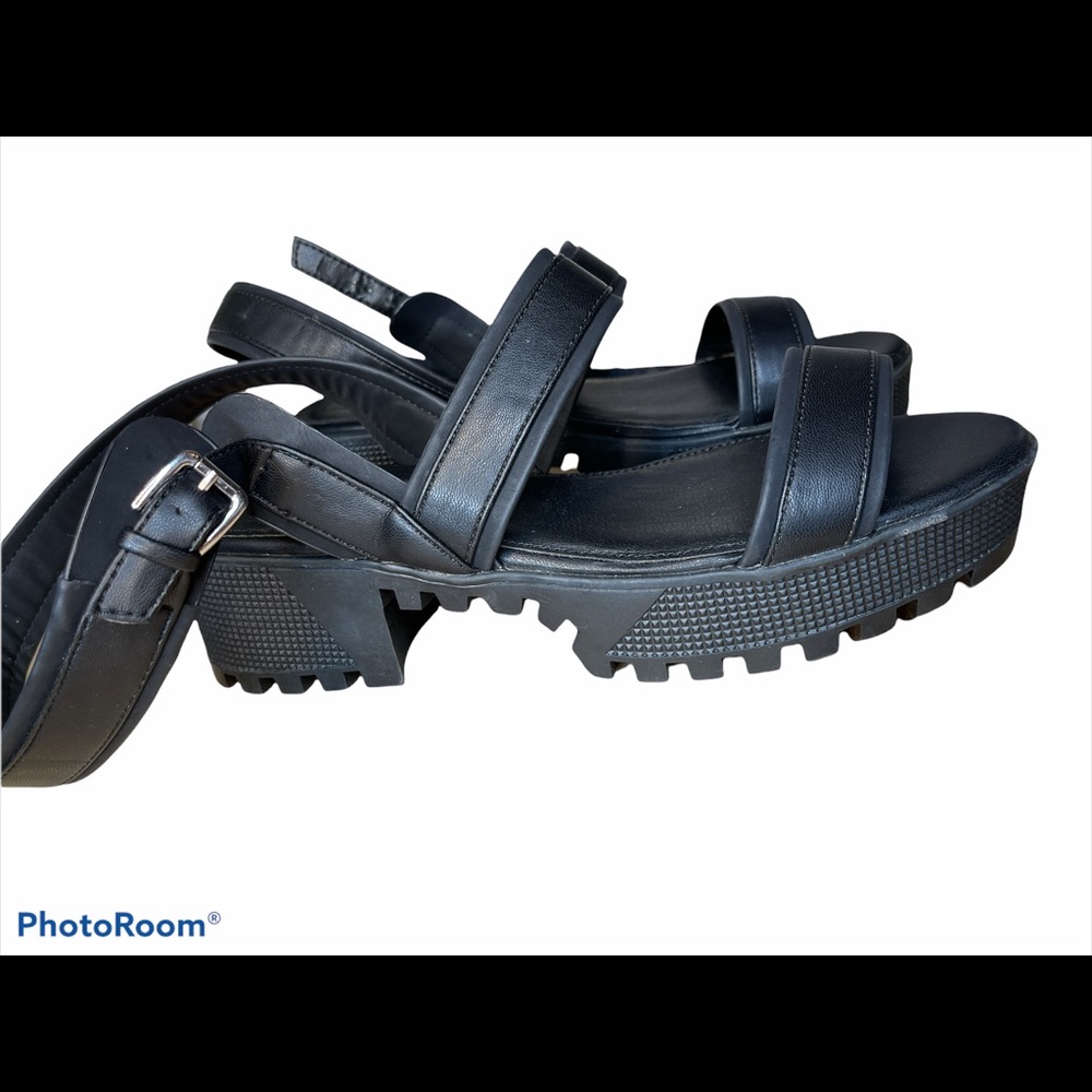 platform Liliana black size 8.5